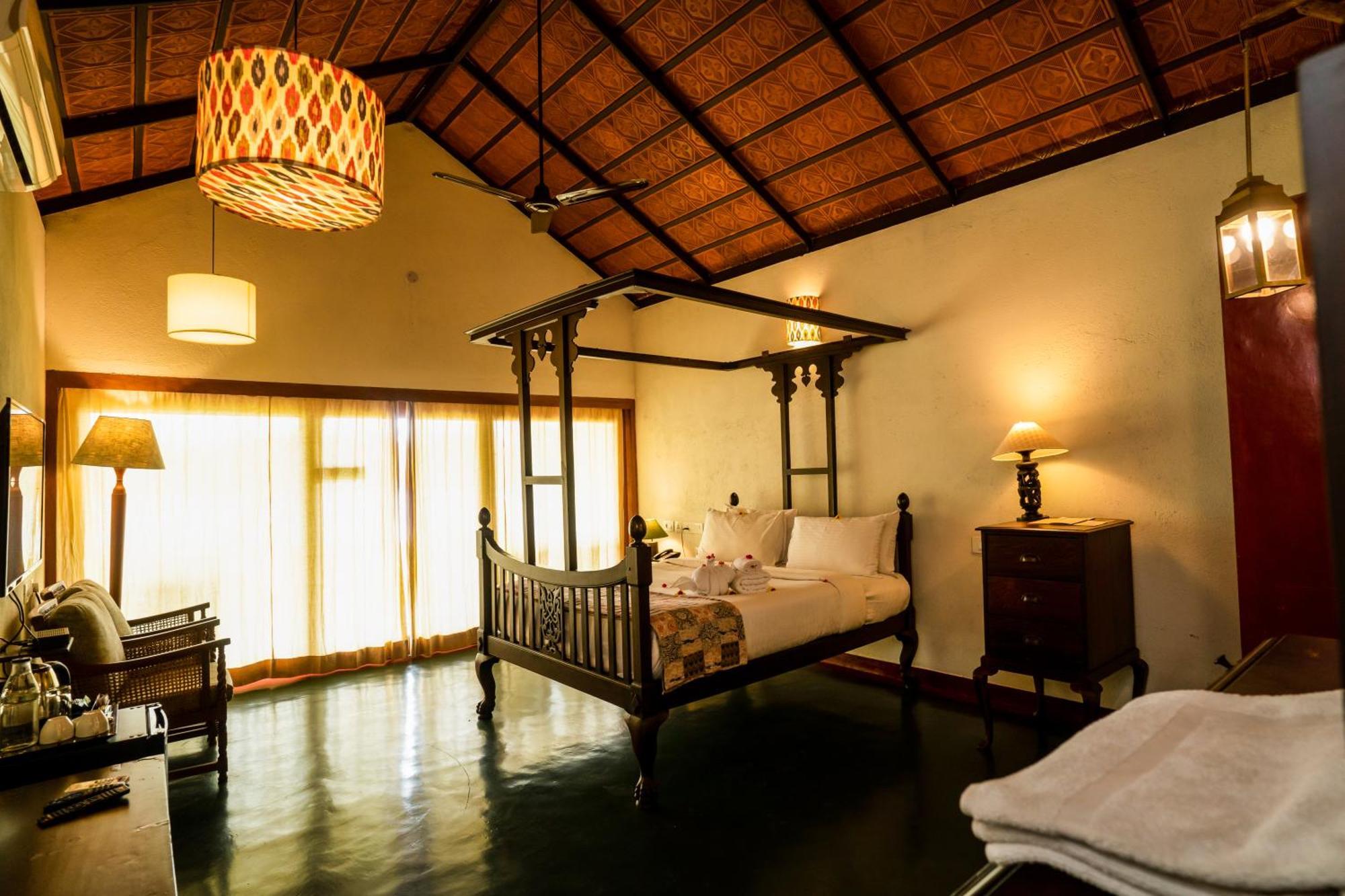 Cranganor History Cafe & Riverside Chateau North Paravur Екстериор снимка