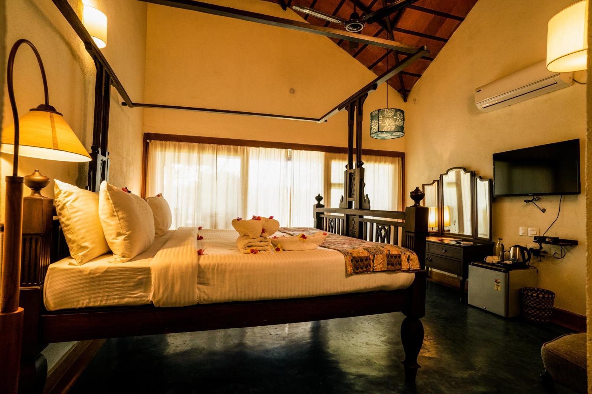 Cranganor History Cafe & Riverside Chateau North Paravur Екстериор снимка
