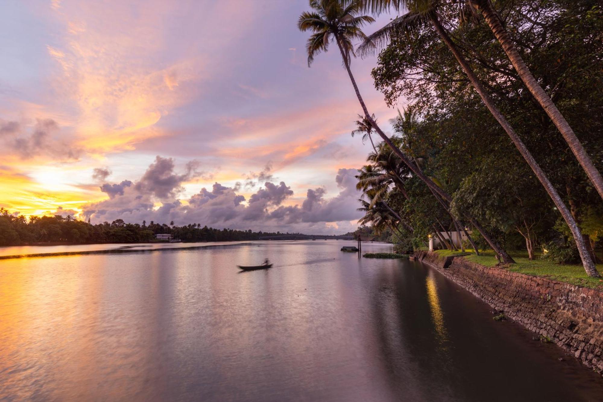 Cranganor History Cafe & Riverside Chateau North Paravur Екстериор снимка